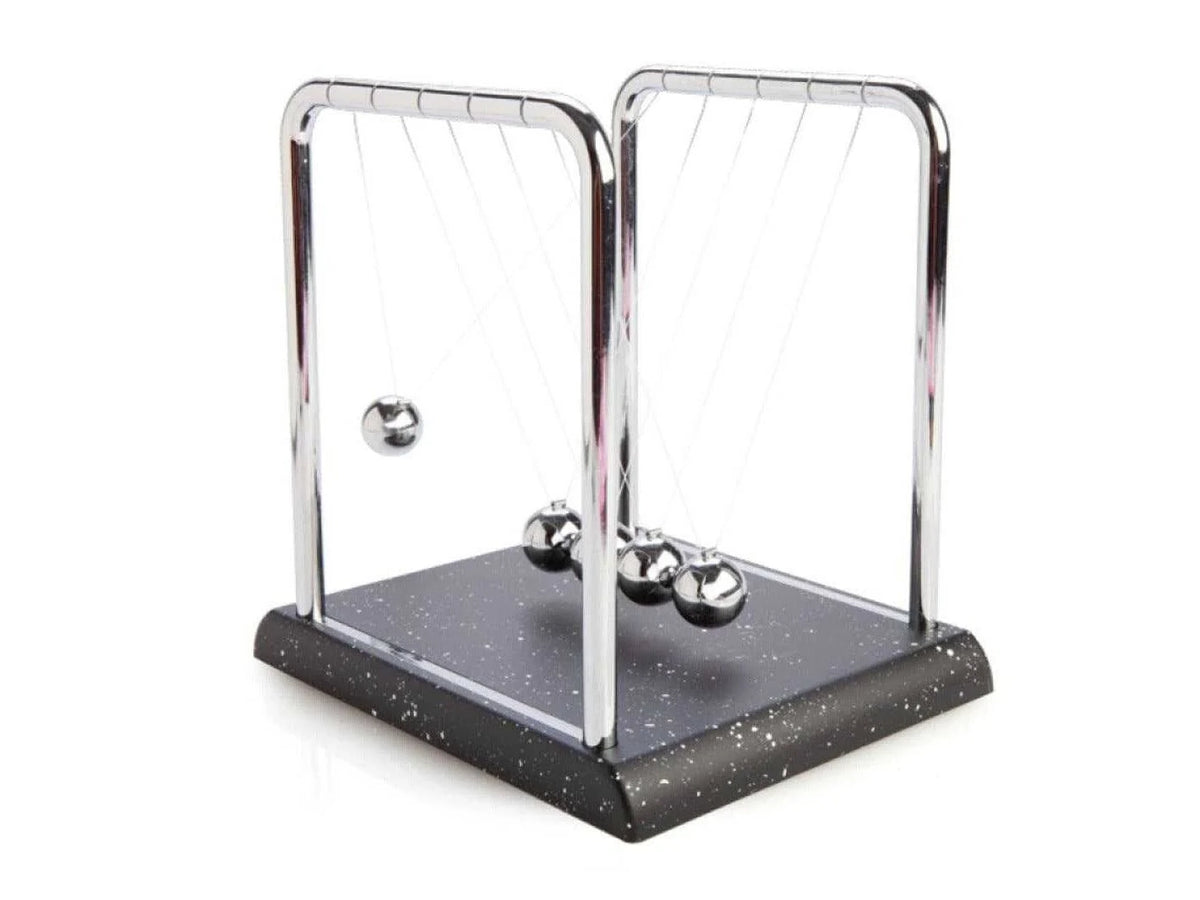 Newton&#39;s Cradle Large