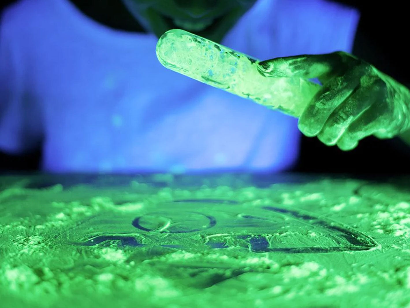 Phosphorescent Powder Phosphorescent Powder - Questacon